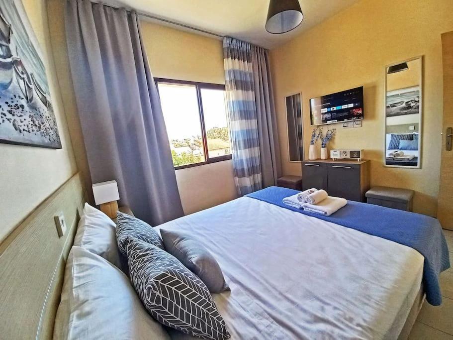 Lovely Ap In The Center Of Kato Paphos Exterior photo