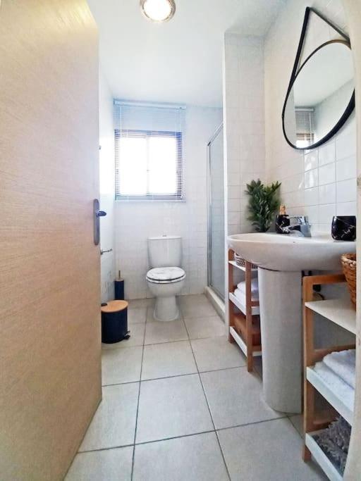 Lovely Ap In The Center Of Kato Paphos Exterior photo